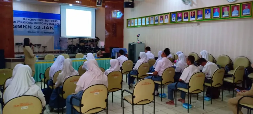 Peserta Didik SMK Negeri 52 Jakarta mengikuti Pelayanan Kesehatan Peduli Remaja